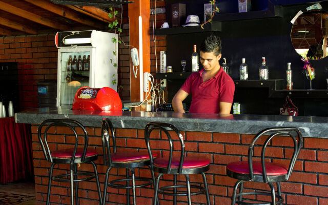 Ares City Hotel