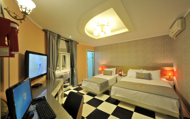 S Hotel