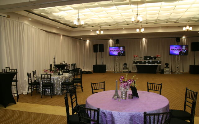 Holiday Inn Macon North by IHG