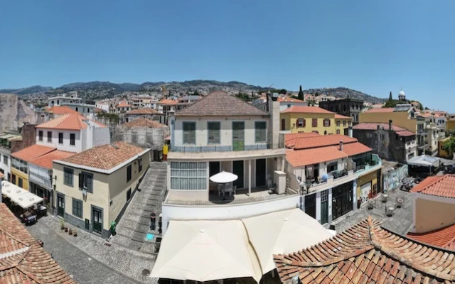 São Thiago House