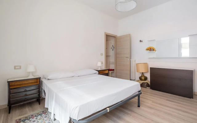 Porta Mascarella Apartment
