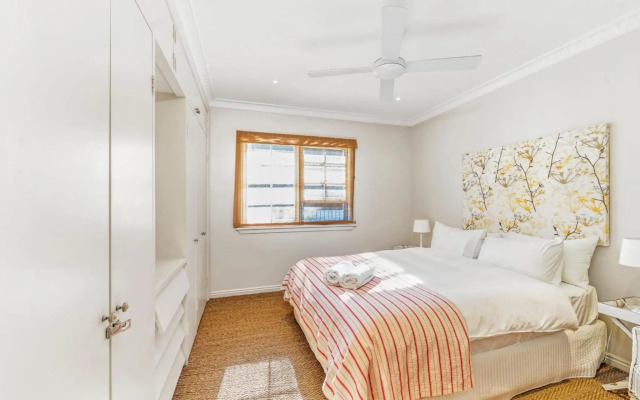 Elandra Absolute Beach Front Luxury
