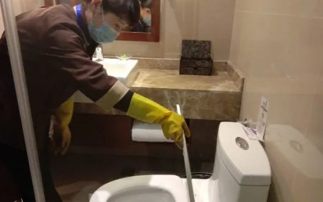 Wanhe Zhizhen Hotel (Shanghai Changshou Road Subway Station)