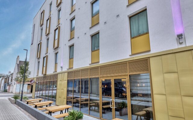 Premier Inn Jersey St Helier (Bath Street)