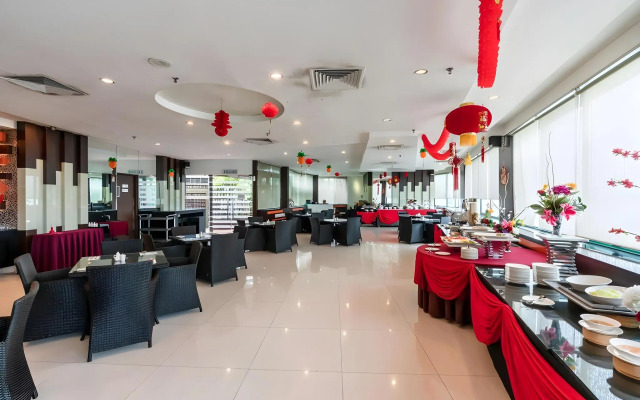 Hock Lee Hotel & Residences