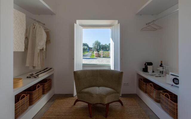 Cenoura-Brava Villas & Suites.