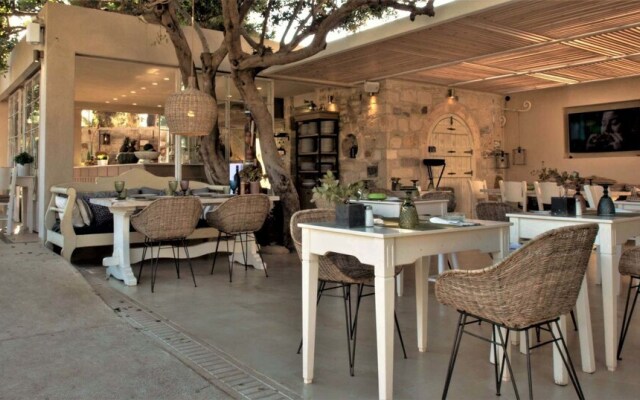 IridaChic Boutique Hotel & Spa