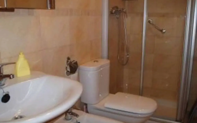 Stylish And Spacious 1 Bedroom Flat In Trendy Area
