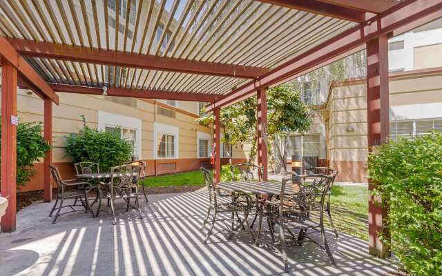 Extended Stay America Suites Pleasanton Chabot Dr