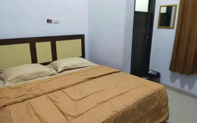 Favour Hotel by Oyo Rooms