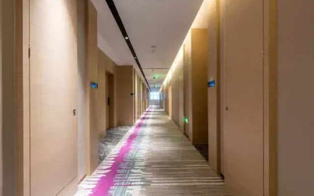 Lavande Hotel (Guangzhou Xintang Shapu Wanhui Square)