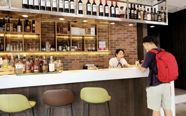 Single Inn Kaohsiung Station Hostel