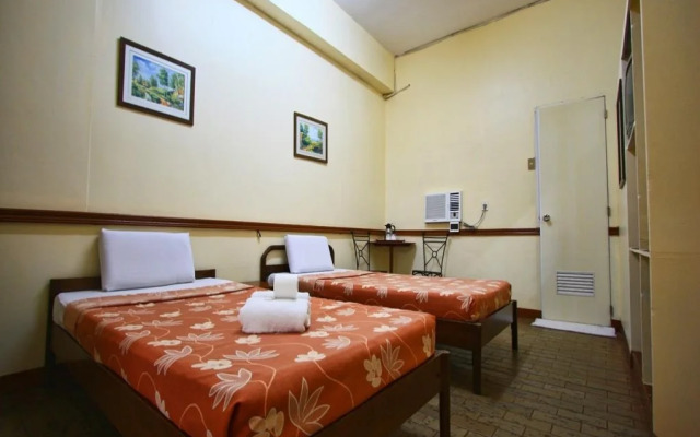 Travelbee Capitol Inn