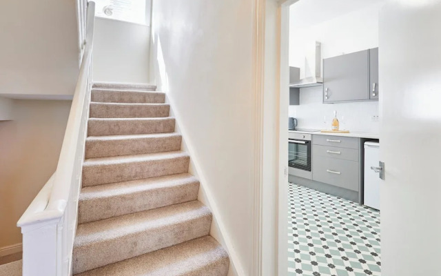 Host Stay Apartment 1