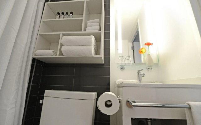 Edge Hotel