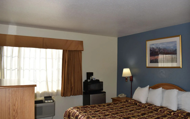 Travelers Inn Medford
