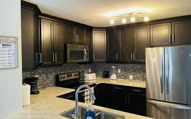 Charming 3BR Detached House in Stonebridge