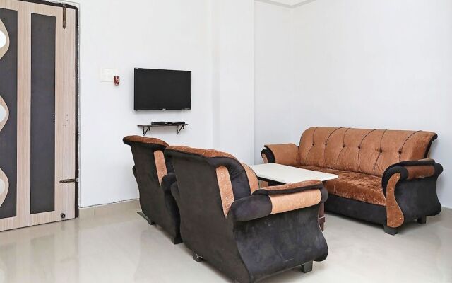 OYO 9675 Hotel Galaxy