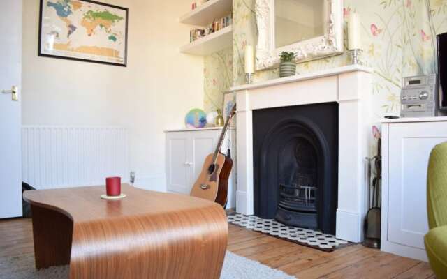 Quiet 1 Bedroom Home in South London
