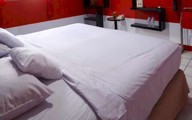 OYO 93168 Permata Ria Hotel
