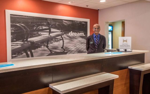 Hampton Inn & Suites Tilton