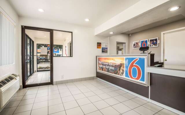 Motel 6 College Station, TX - Bryan