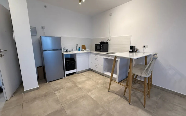 J&G Suites