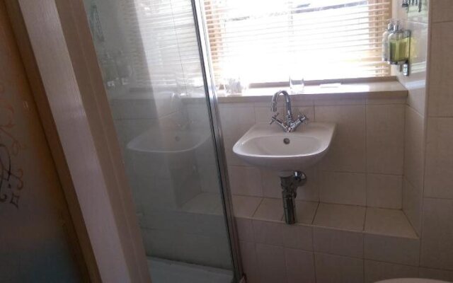 Brynhonddu Country House B&B