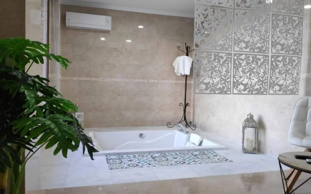 Hotel Restaurante Dama de Baza