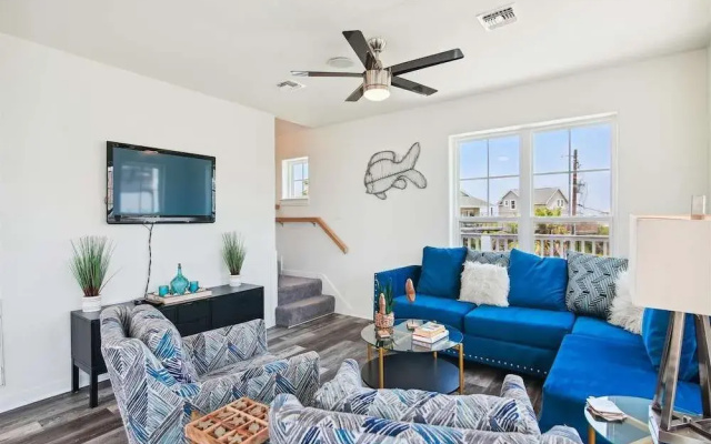 Beach Rays by Ryson Vacation Rentals