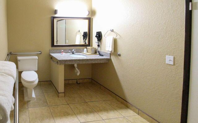 Econo Lodge Inn & Suites Fallbrook Downtown