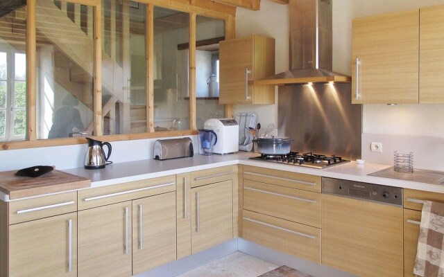 Villa With 3 Bedrooms in Castilly, With Furnished Garden