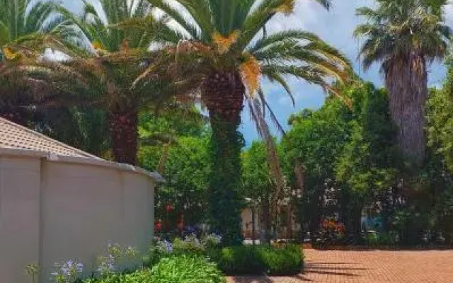 Clivia Lodge