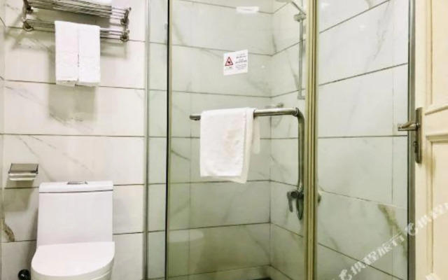 Jieyang Victoria Holiday Business Hotel