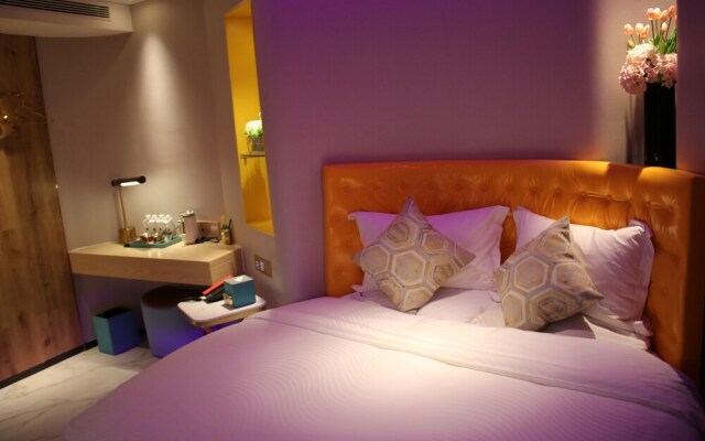 R-Kiss Boutique Hotel