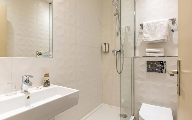 Hotel Romance Malesherbes by Patrick Hayat
