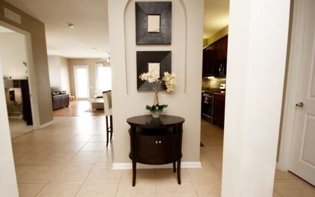 Lake View Penthouse Loft