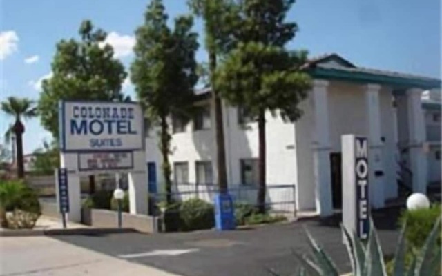 Colonade Motel