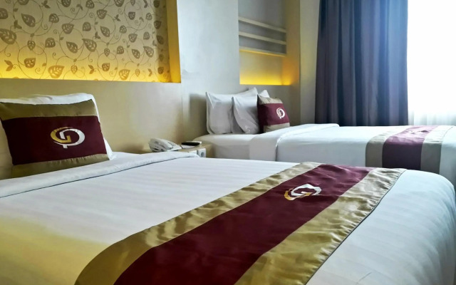 Grand Parama Hotel