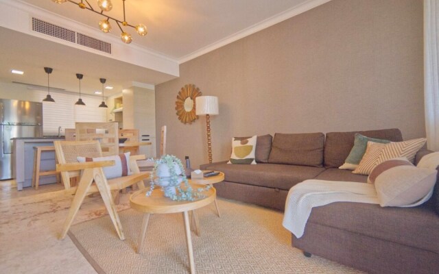 Pompano 202 Amazingly Situated One-bedroom Apartment in Ocean-front Condominium