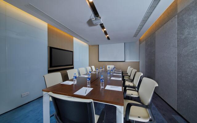 Holiday Inn Express Zhangjiagang East by IHG