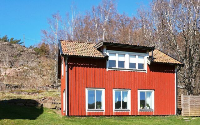 4 Person Holiday Home in Hamburgsund
