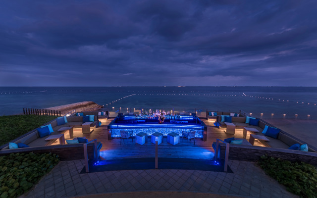 Crimson Resort and Spa Mactan