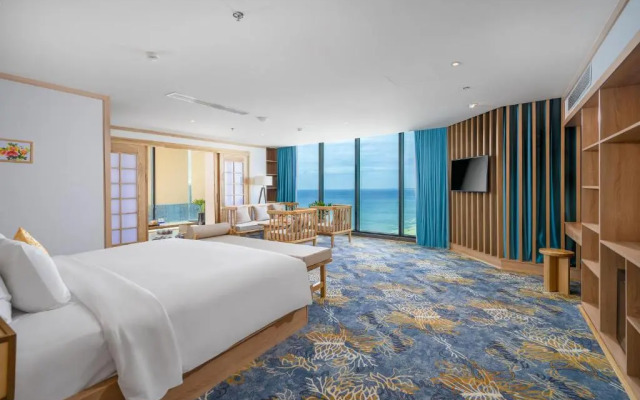 Sala Danang Beach Hotel