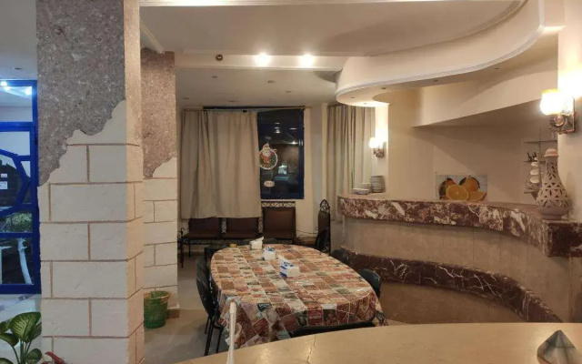 Canary Hotel