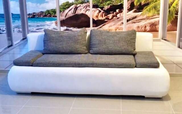 Ravissant appart piscine mer wifi clim