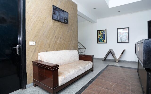 OYO 10020 Aruma Residency