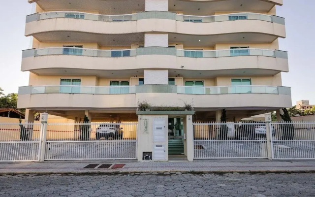 2BR Apt w/ BBQ 400m From Beach Can304