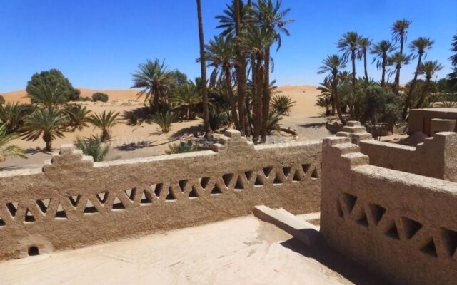 Auberge Hôtel Porte De Sahara Ouzina