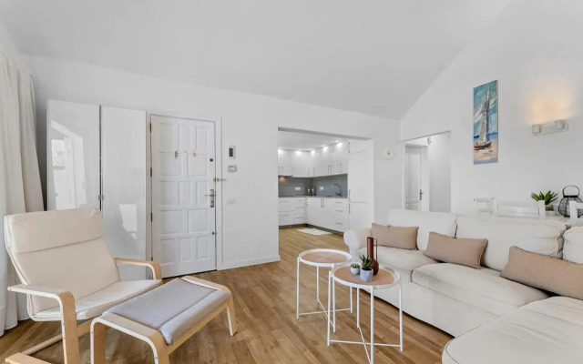 Apartamentos Playa Bastián